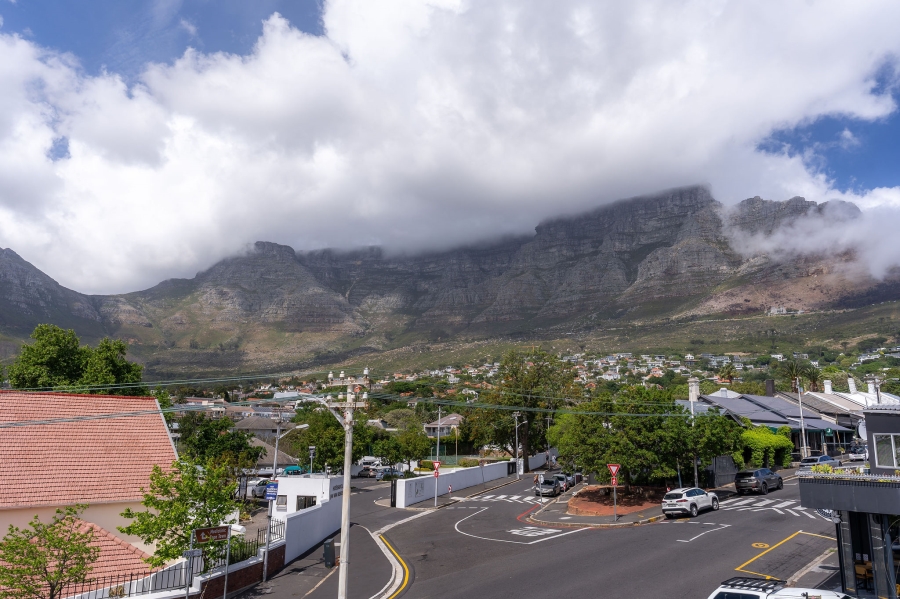 2 Bedroom Property for Sale in Gardens Western Cape